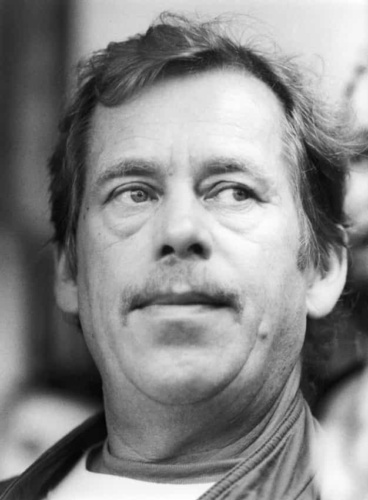 Czechs mark anniversary of Václav Havel's death - Czech Points